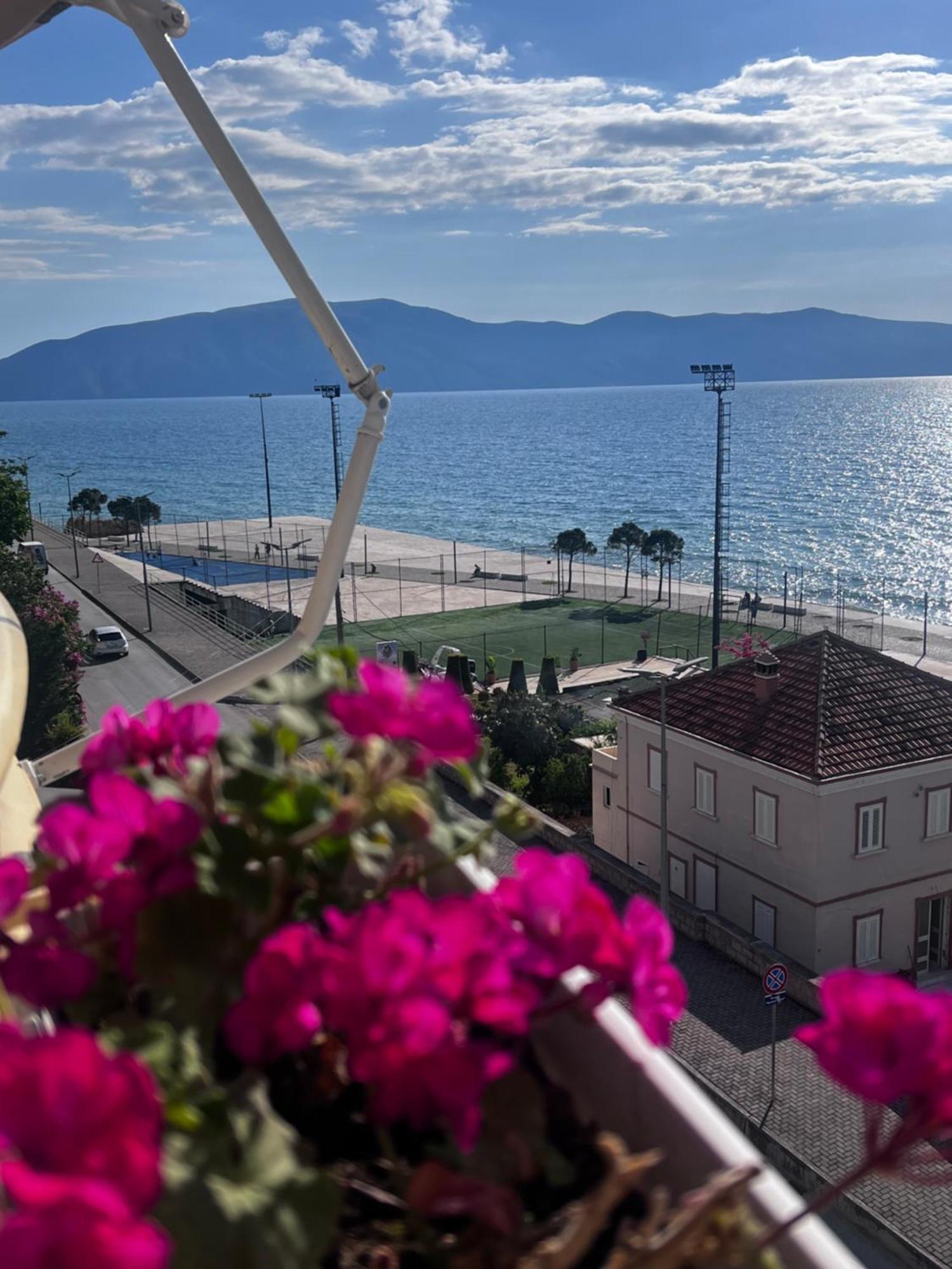 Hotel Lungomare Vlora Kültér fotó